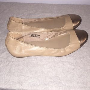 Tan flats
